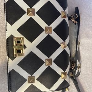 Cross body
